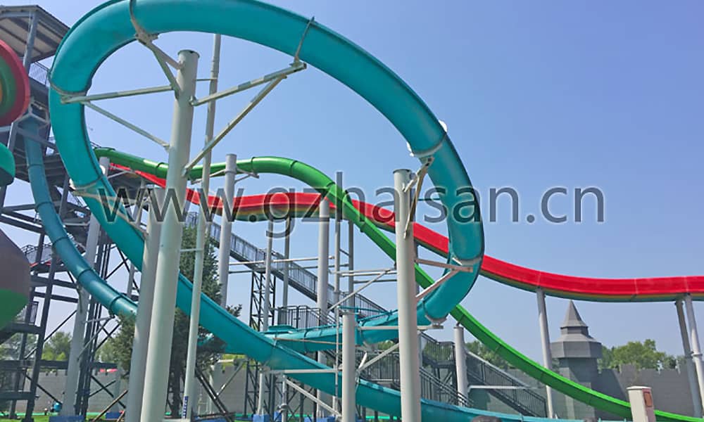 惊险刺激的大回环滑道