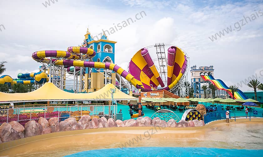 浙江宁波大目湾阿拉的海水上乐园超级龙卷风水滑道