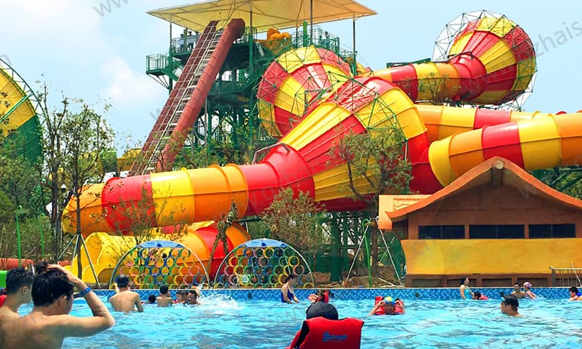 苏州乐园森林水世界暴风谷滑道