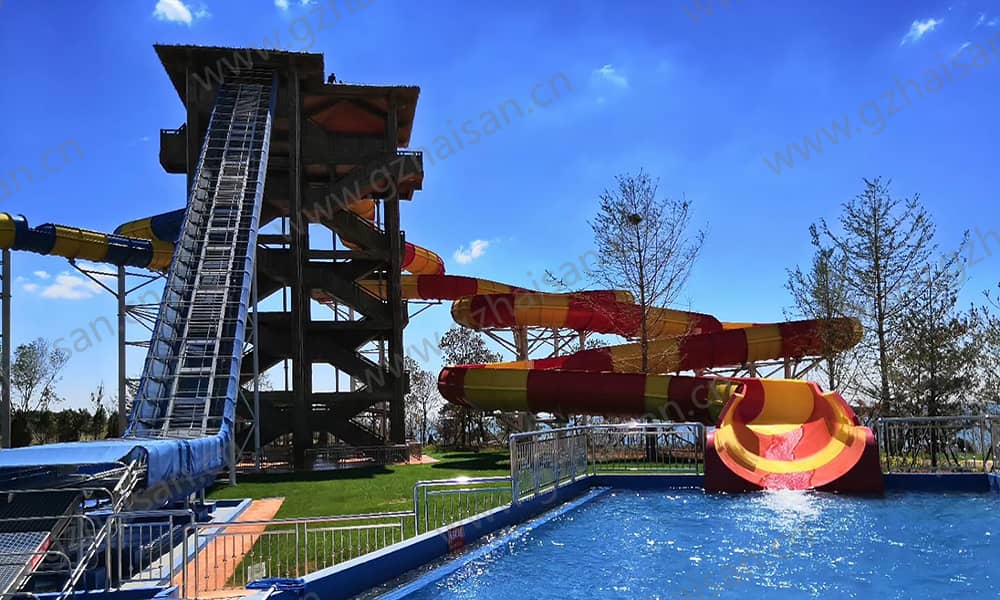 辽宁葫芦岛欢乐龙湾温泉水乐园螺旋滑道 辽宁葫芦岛欢乐龙湾温泉水乐园螺旋滑道