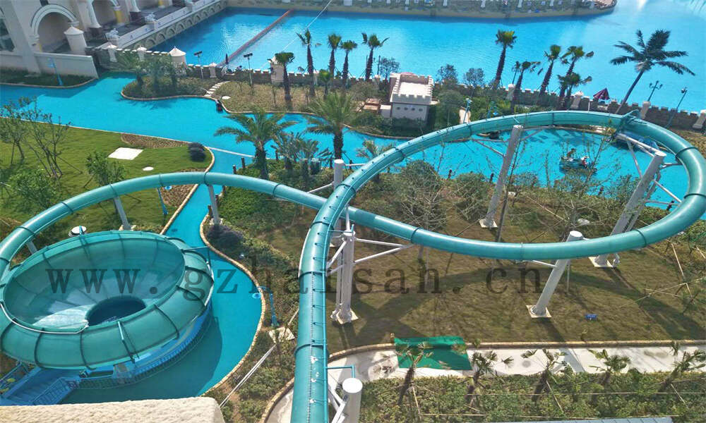 梦幻水世界，滑梯探险狂欢