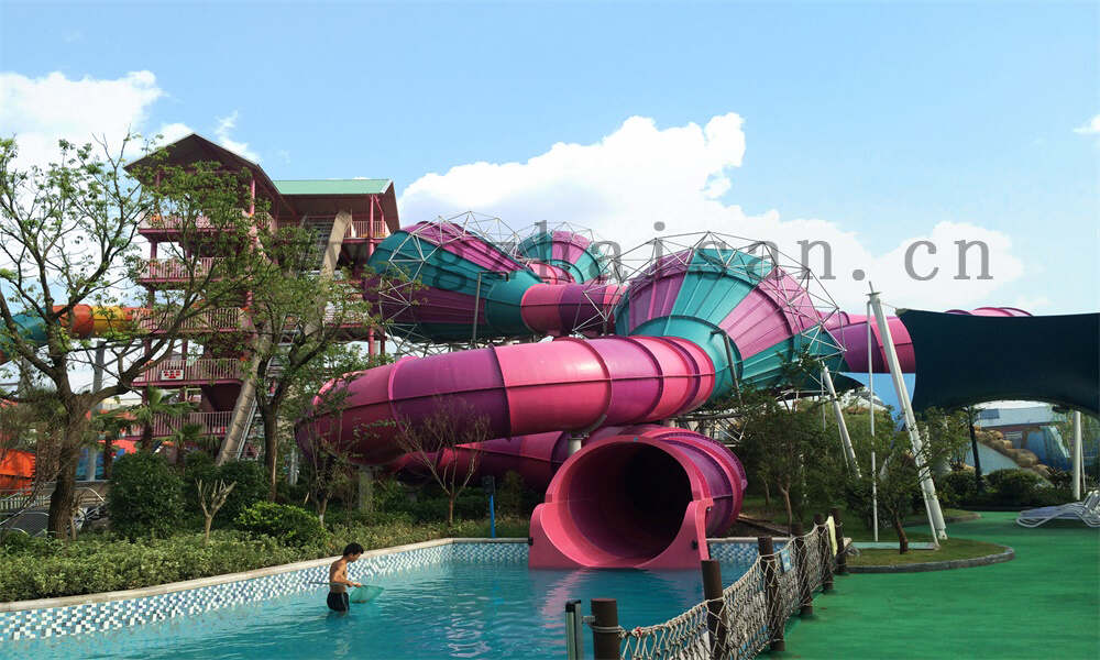 水上乐园管理中如何提升园区的美食和餐饮体验？